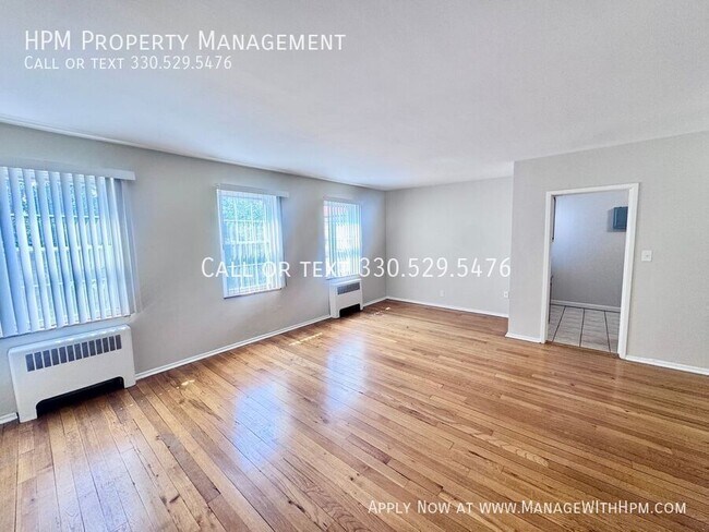 Building Photo - 3270 Warrensville Center Rd