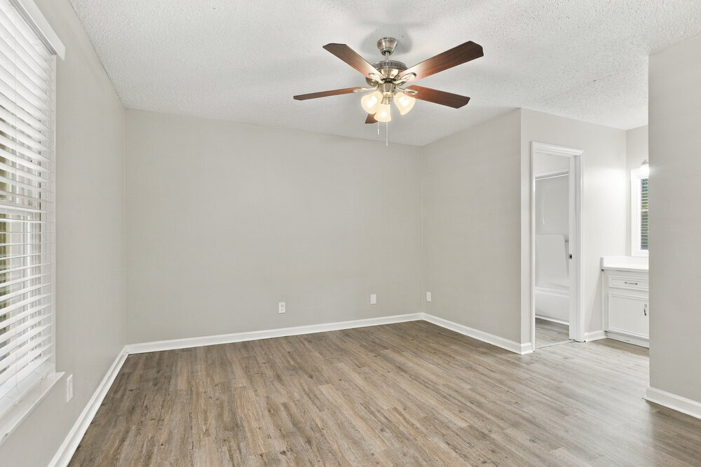 Building Photo - 431 Hillcrest Dr