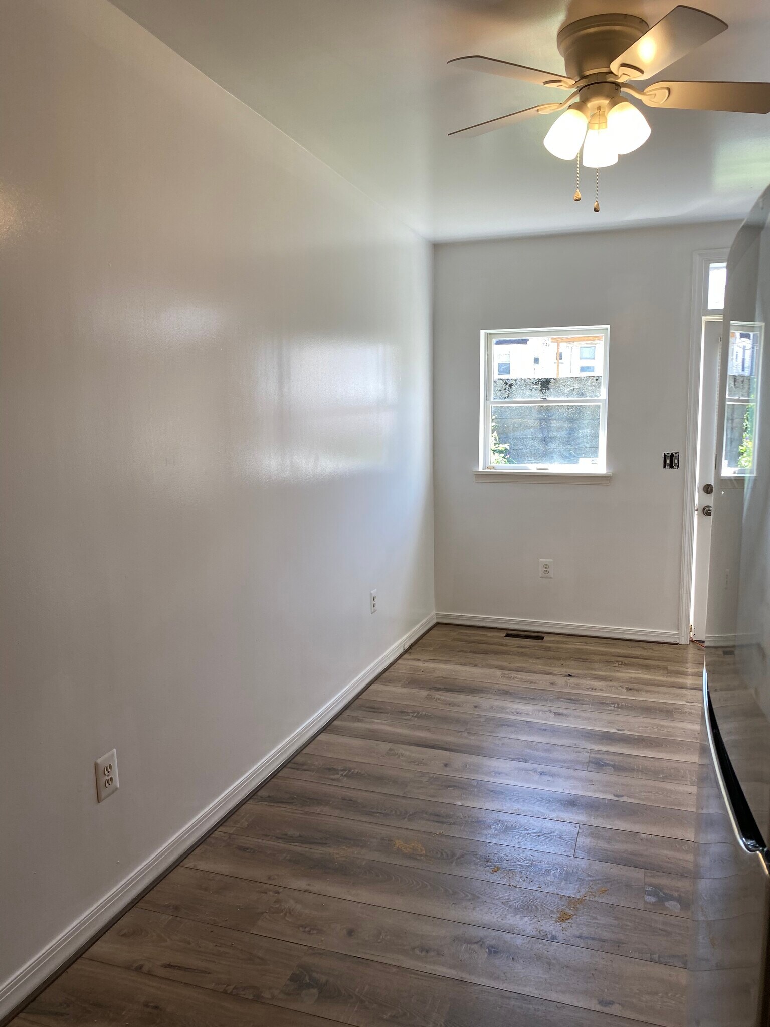 Kitchen - 705 Bunnecke Ave