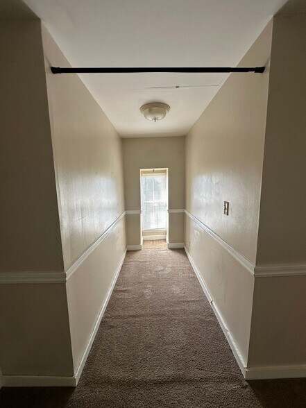 Building Photo - 943 Cole St
