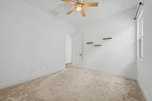 Building Photo - 13103 N 174th Dr