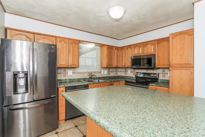 Building Photo - 8023 Barrett Rd