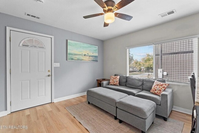 Building Photo - 3625 Reagan Ave NW