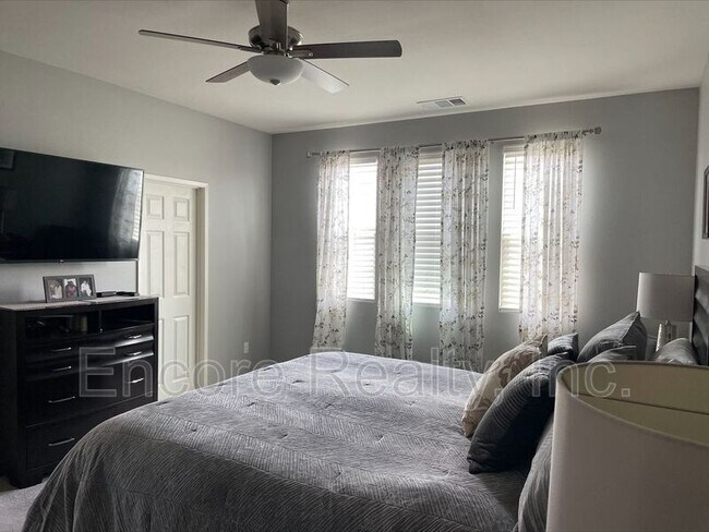 Building Photo - 1715 Cal Orchid Pl