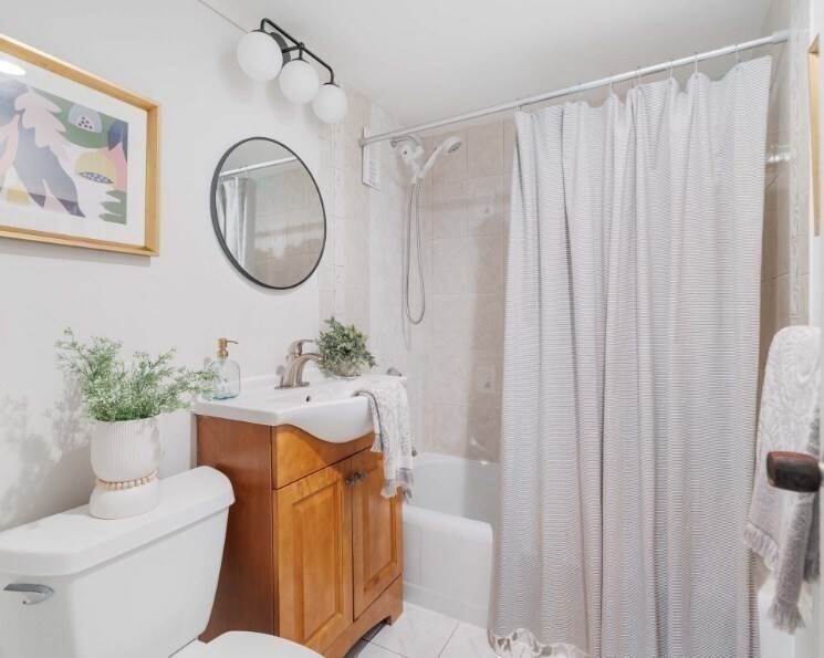 Building Photo - 7 Concord Ave