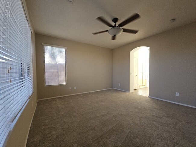 Building Photo - San Tan Valley Home in the Popular Johnson...