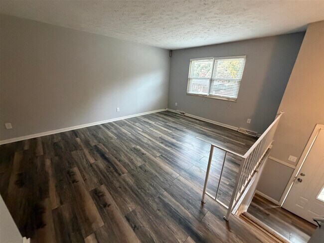 Building Photo - 2600 Northern Rd