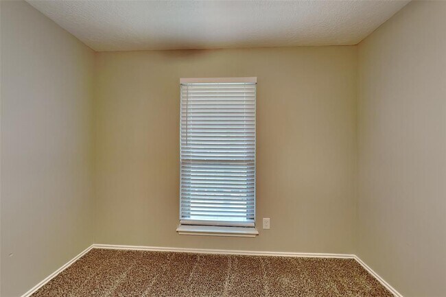 Building Photo - 19011 Keyturn Ln