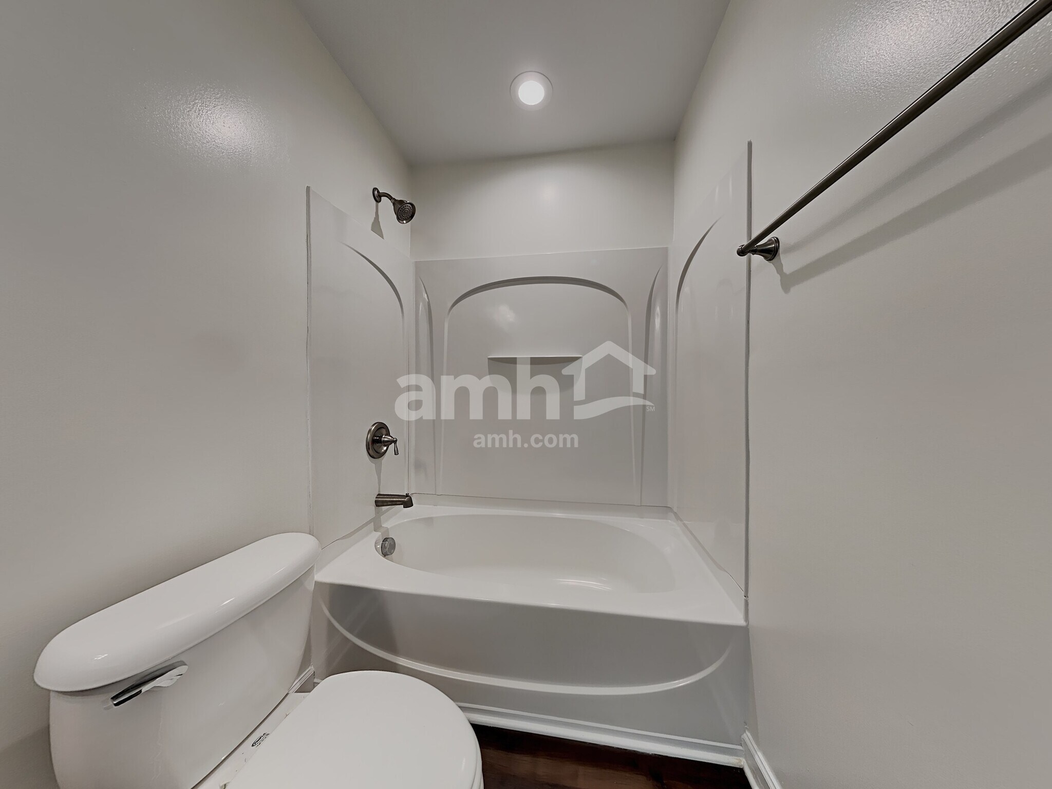 Building Photo - 118 Maywood Drive