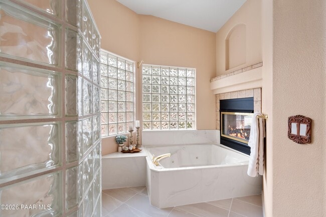 Building Photo - 2780 Whispering Way Cir