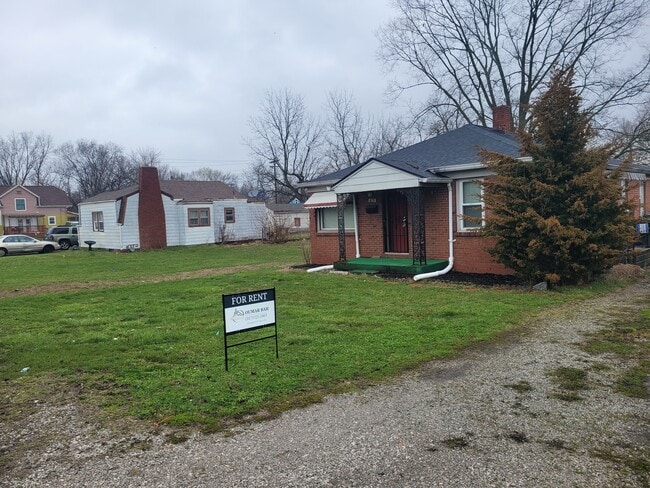 Building Photo - 1659 N Tibbs Ave