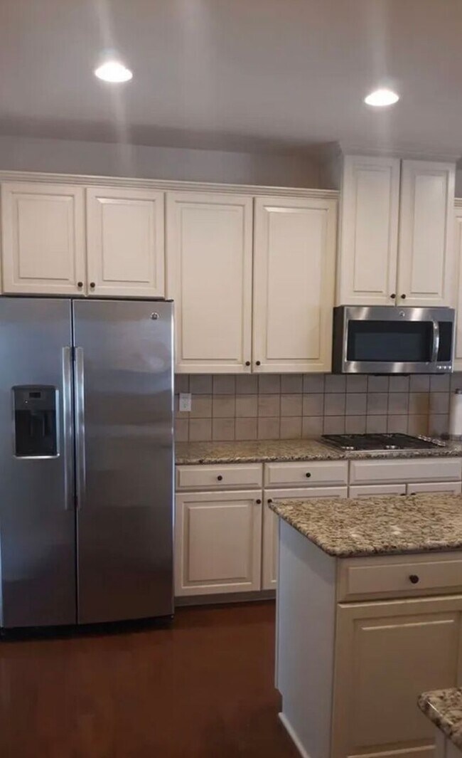 Building Photo - Discover this spacious 5-bedroom, 3.5-bath home in Elgin, SC ~ Available July 2026!