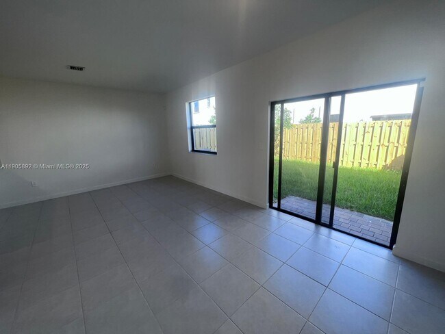 Building Photo - 11911 SW 246 Terrace