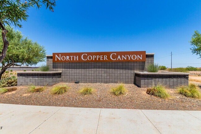 Building Photo - 17322 W Country Club Terrace