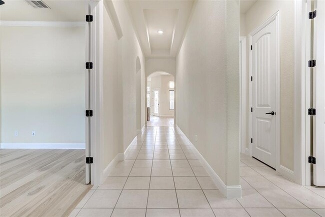 Building Photo - 2416 Millbrook Loop