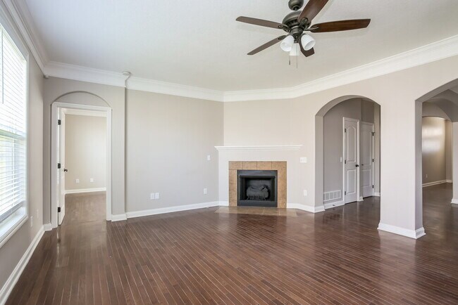 Building Photo - 7172 Serenoa Dr
