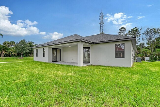 Building Photo - 4476 Skyway Ave