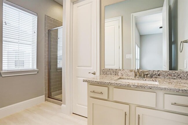Building Photo - 4853 Benning Dr