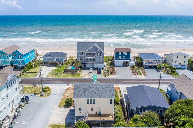 Building Photo - 1401 S Shore Dr
