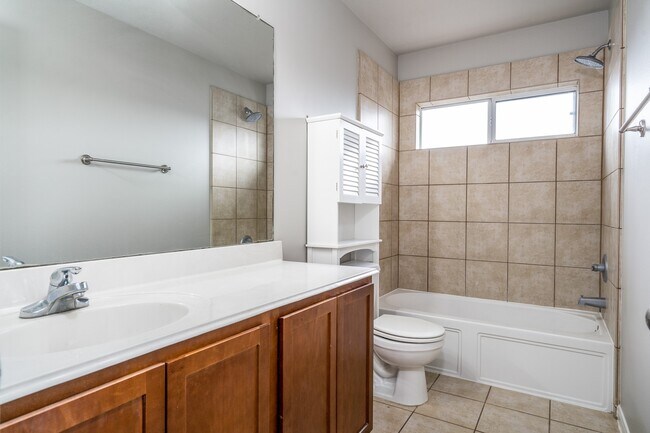 Building Photo - 12947 Millstream Bend Ln