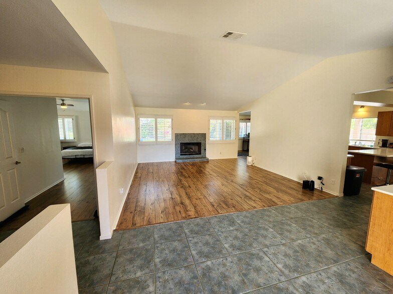 Building Photo - 39850 Regency Way