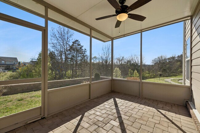 Building Photo - Charming and move-in ready 3-bedroom, 2.5-bath home
