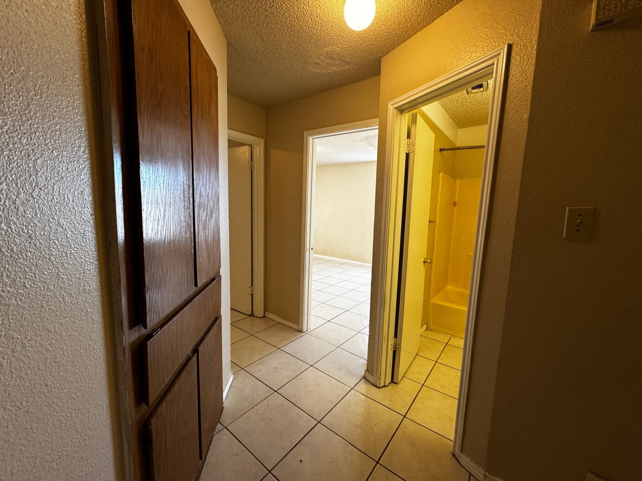 Building Photo - 5213 Meadow Field