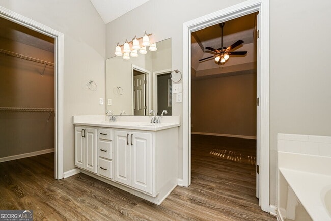 Building Photo - 195 Pecan Ridge Dr