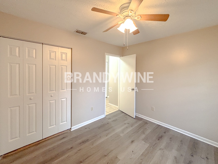 Building Photo - 2712 Mnr Hl Dr