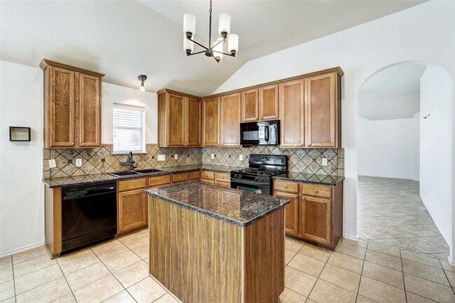 Building Photo - 1517 Rainbow Parke Dr