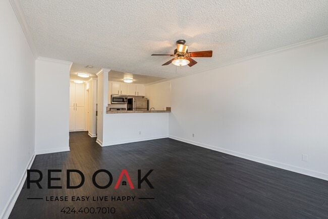 Building Photo - 1522 N Formosa Ave