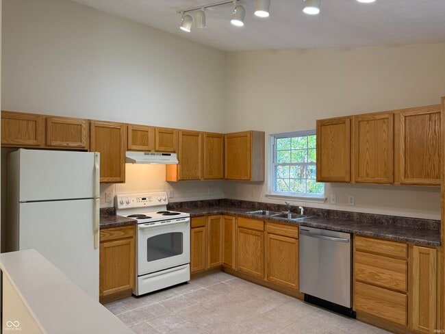 Building Photo - 5391 N Teresa Ln