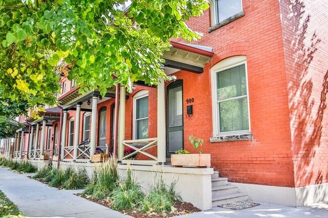 Building Photo - 10th and Emerson