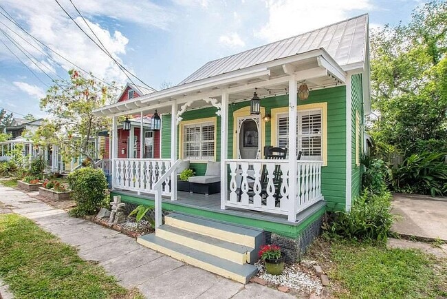 Building Photo - 76 Abbott St