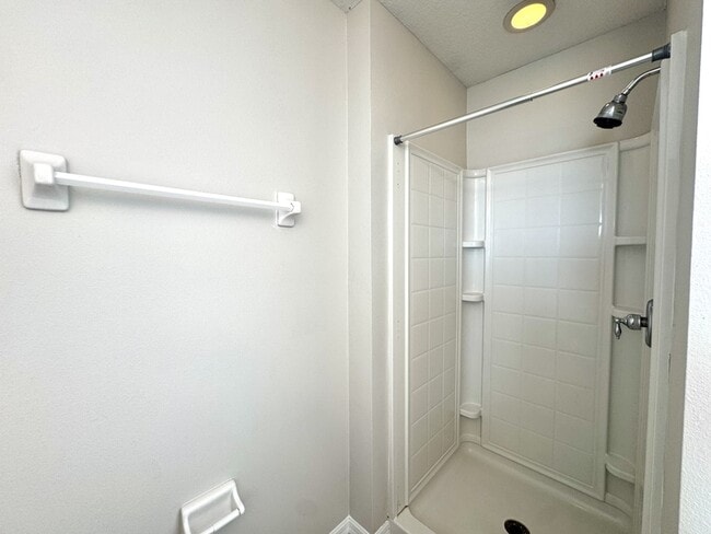Building Photo - 13221 Silver Strand Falls Dr