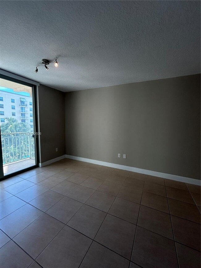 Building Photo - 610 Clematis St