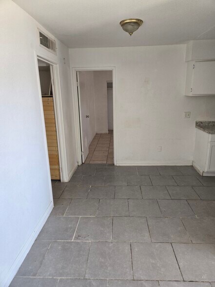 Primary Photo - 1300 N 22nd St