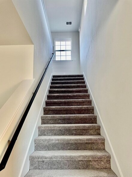 Building Photo - 10712 Blacket Dr