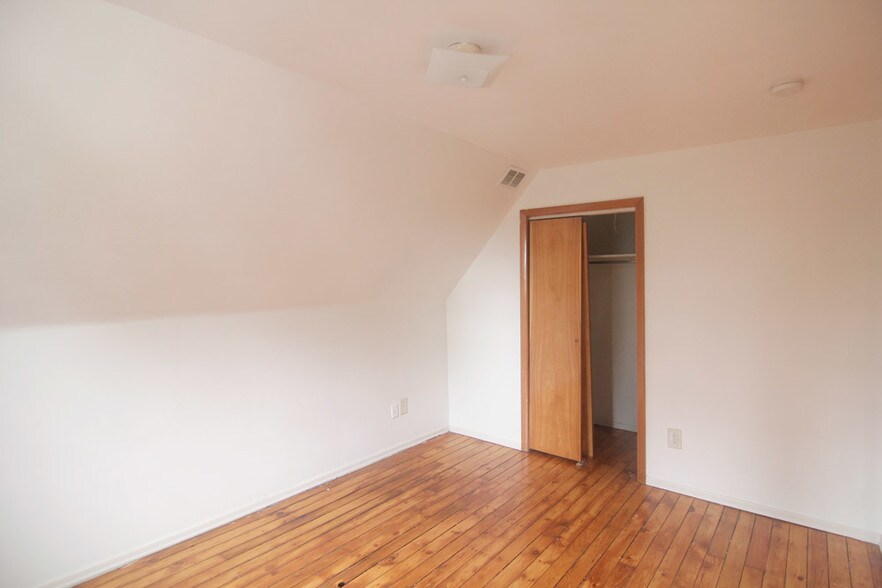 Building Photo - 507 Pitt St