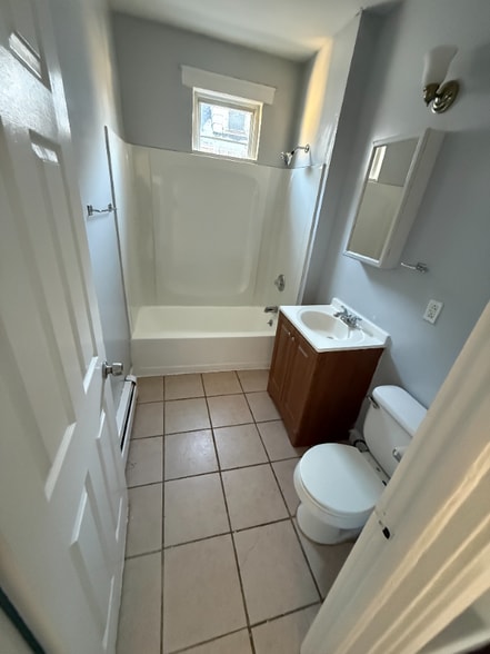 Building Photo - 78 Sterling St