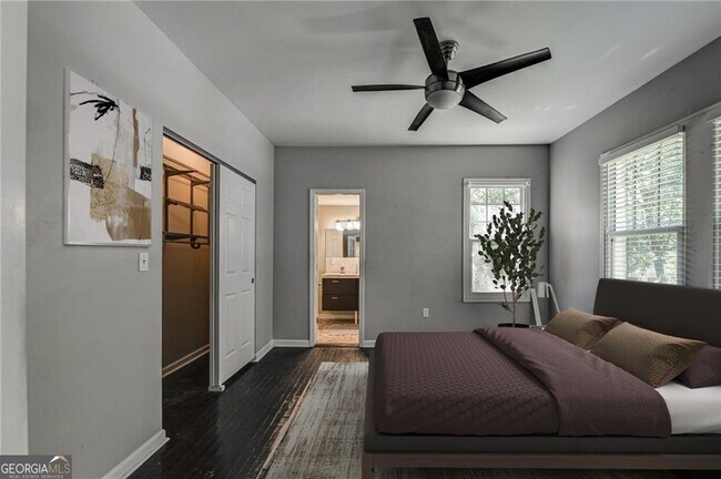 Building Photo - 483 Burlington Rd NE