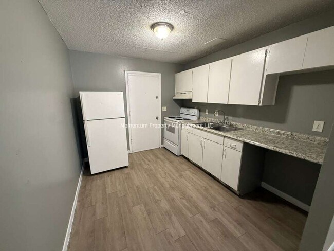 Building Photo - 8218 N Elmer St