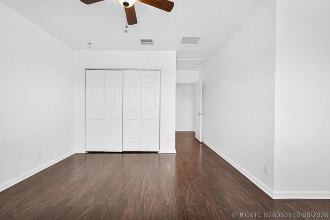 Building Photo - 1427 NW 34th Way