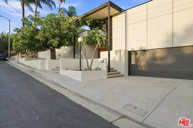 Building Photo - 936 Fortune Way