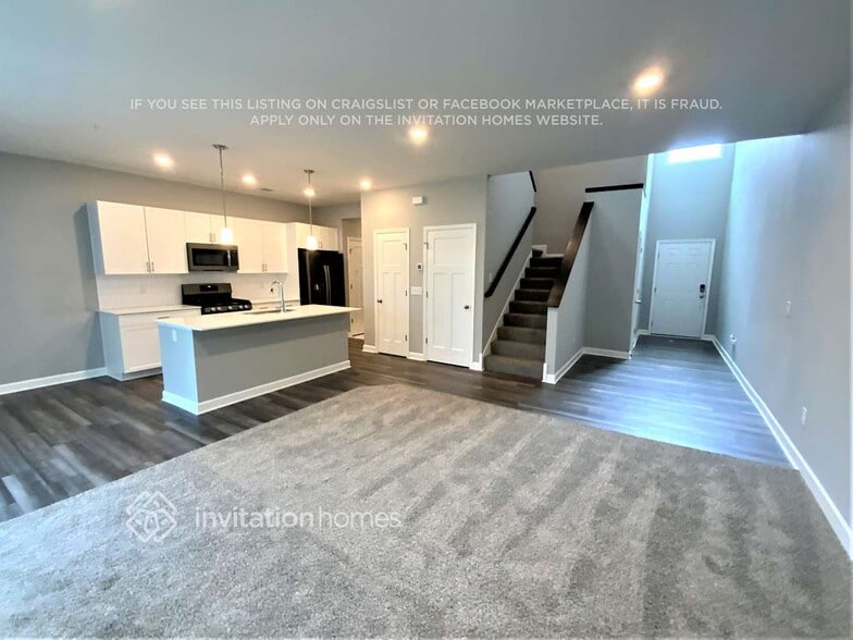 Building Photo - 16710 Dunkirk Cir N