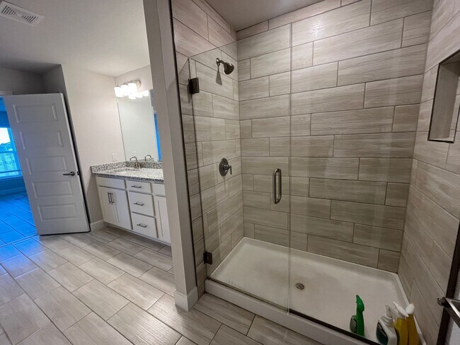 Building Photo - 2567 Averland Lp