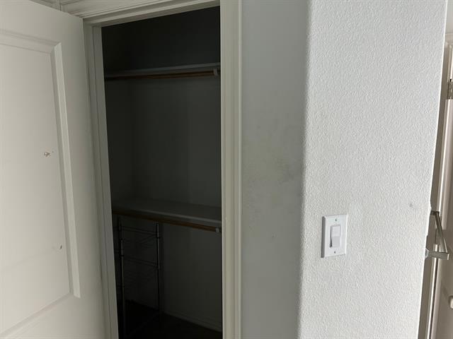 Building Photo - 304 Lead Creek Dr