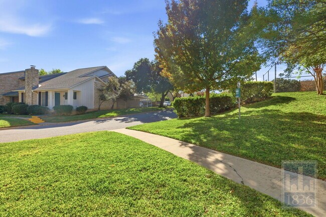 Building Photo - 2009 Sandberg Dr