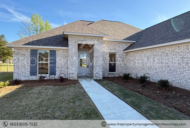 Building Photo - 563 Patrick Farms Dr