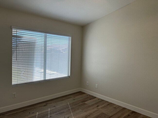 Building Photo - Beautifully Remodeled North Las Vegas Home
